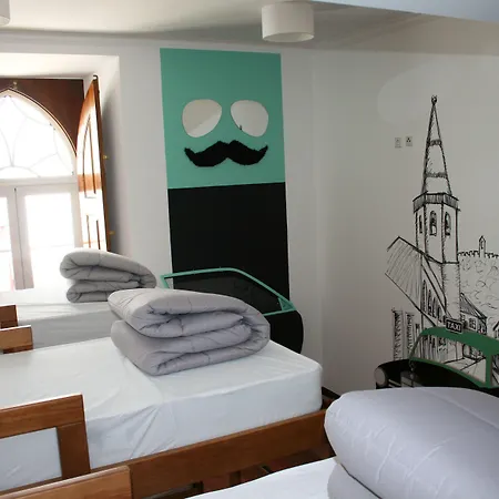 2300 Thomar Hostel *