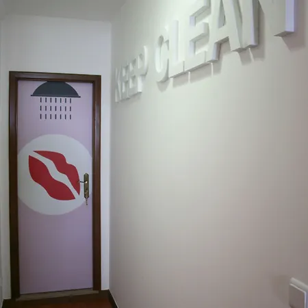 2300 Thomar تومار