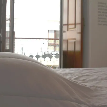 بيت شباب 2300 Thomar