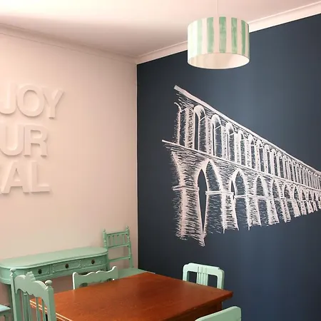 بيت شباب 2300 Thomar *