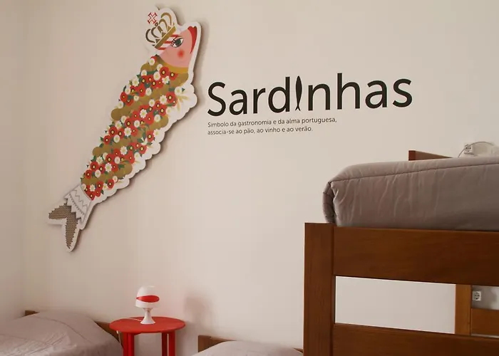 2300 Thomar Hostel Tomar