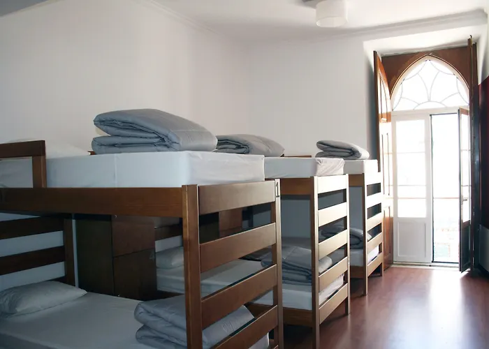 2300 Thomar Albergue