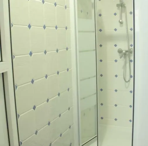 2300 Thomar Albergue *